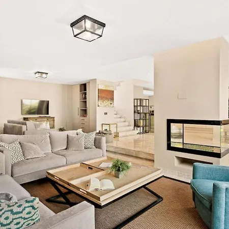 빌라 - 3-bedroom With Pool And Mountain View *