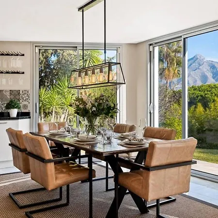 빌라 - 3-bedroom With Pool And Mountain View *